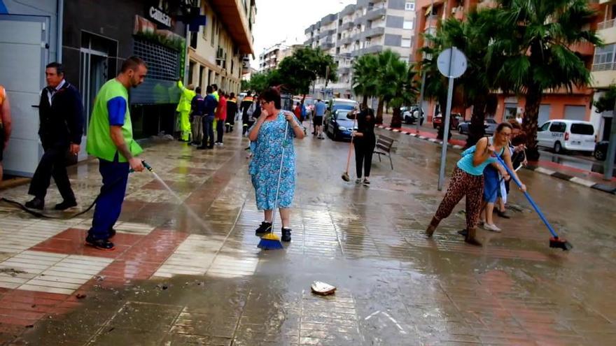 Un tromba de agua inunda Sax