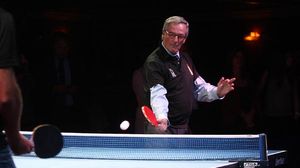 Les cares més conegudes de Barcelona es van donar cita ahir al club ’Luz de Gas’ amb motiu del torneig solidari de ping-pong.