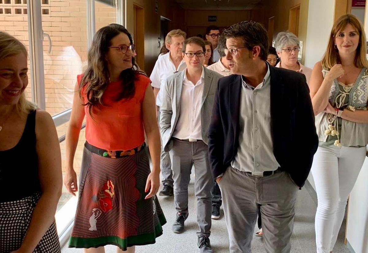 Oltra y Rodríguez en la visita a las instalaciones de la residencia de discapacitados