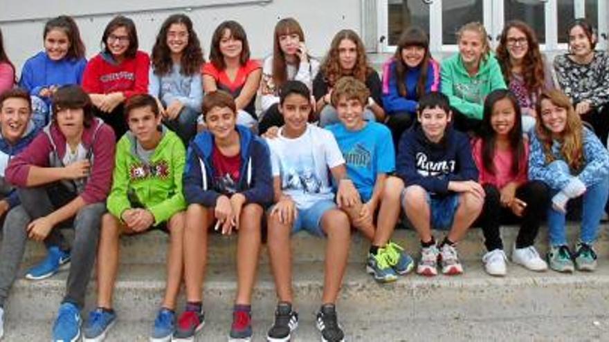 Grup d&#039;alumnes de segon d&#039;ESO que participaran en l&#039;estada a Lekaroz