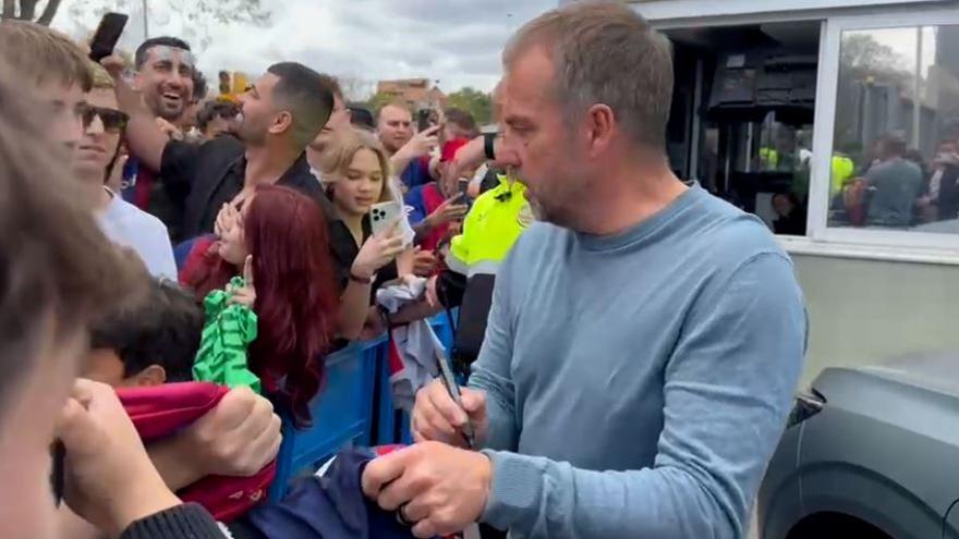 A 24 horas del Clásico, ¡Hansi Flick desata la locura en Sant Joan Despí!