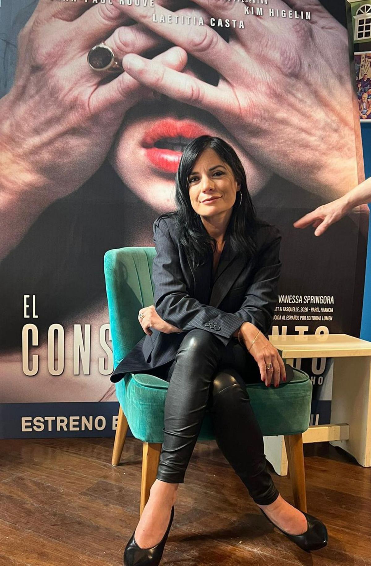 Vanessa Filho: "Cal estar armades per protegir-nos dels depredadors"