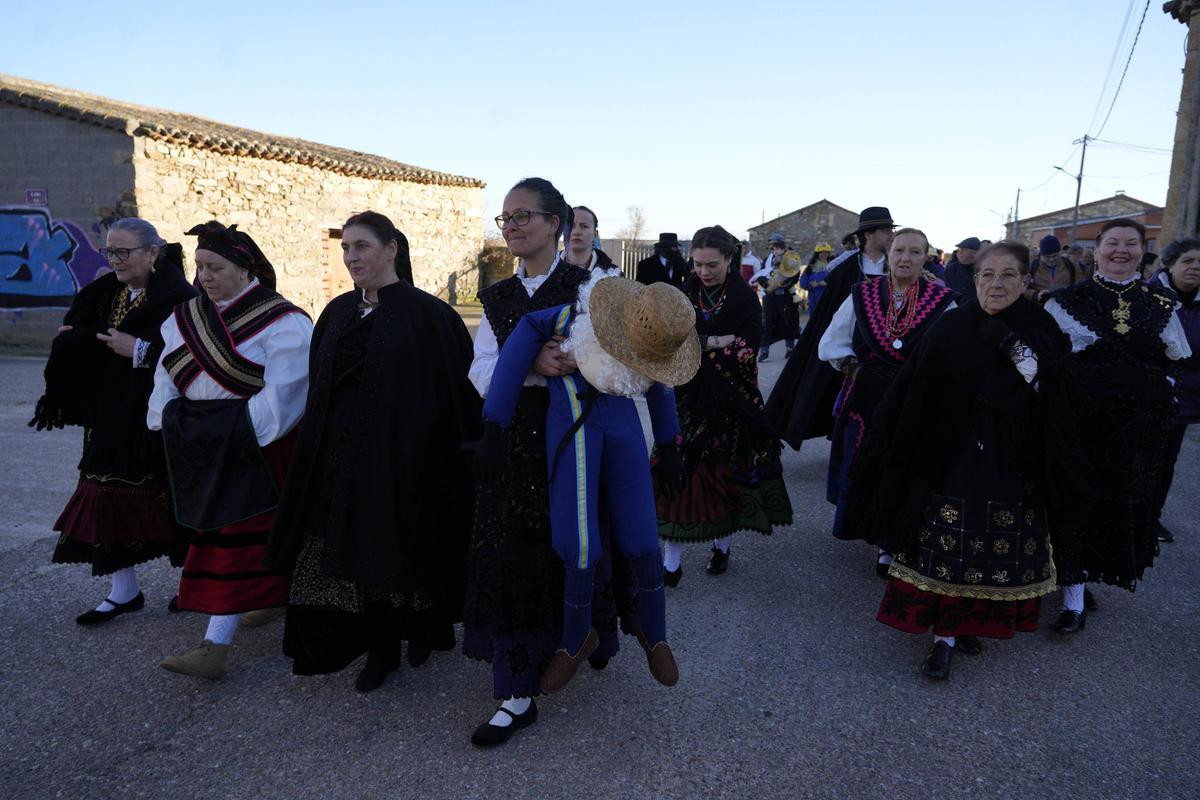 Pereruela rescata del olvido a su Vaca Antrueja por segunda vez Pereruela rescata del olvido a su Vaca Antrueja por segunda vez
