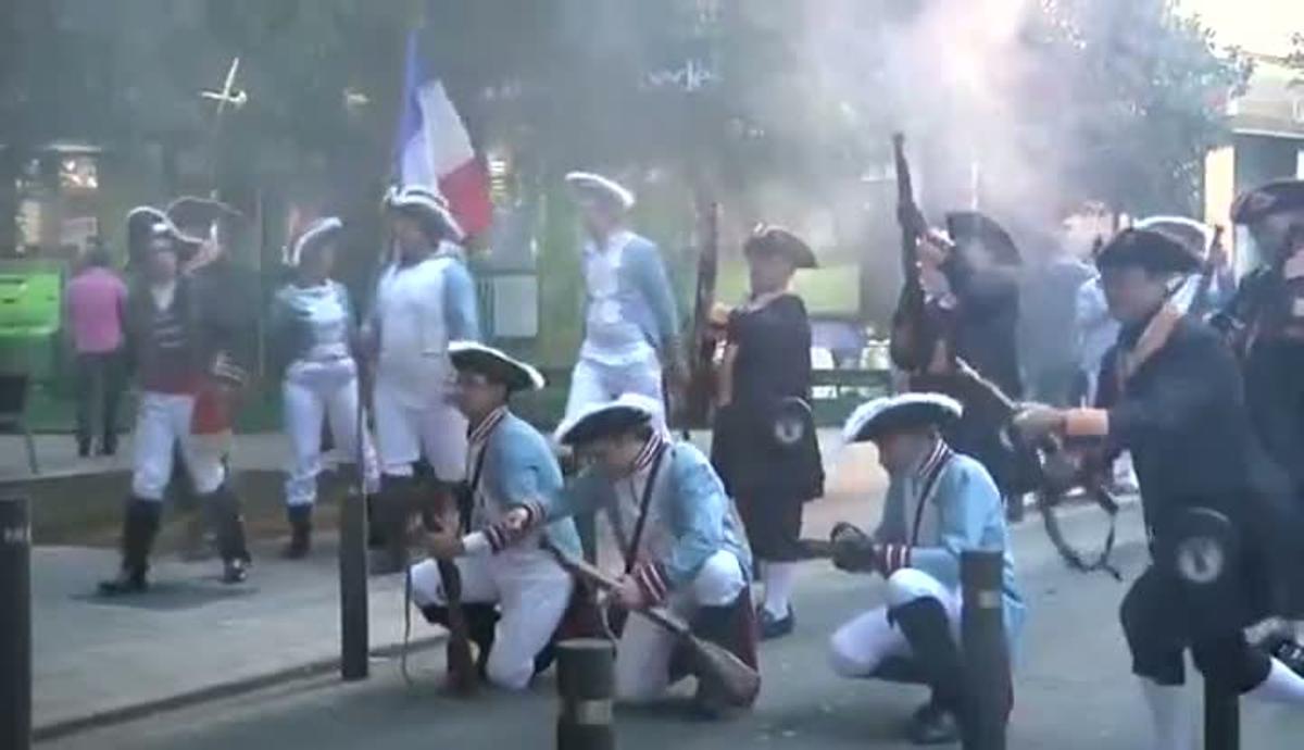 Vídeo de la batalla recreada aquest dissabte a Santa Coloma entre les tropes franceses i la població local corresponent al 1808.