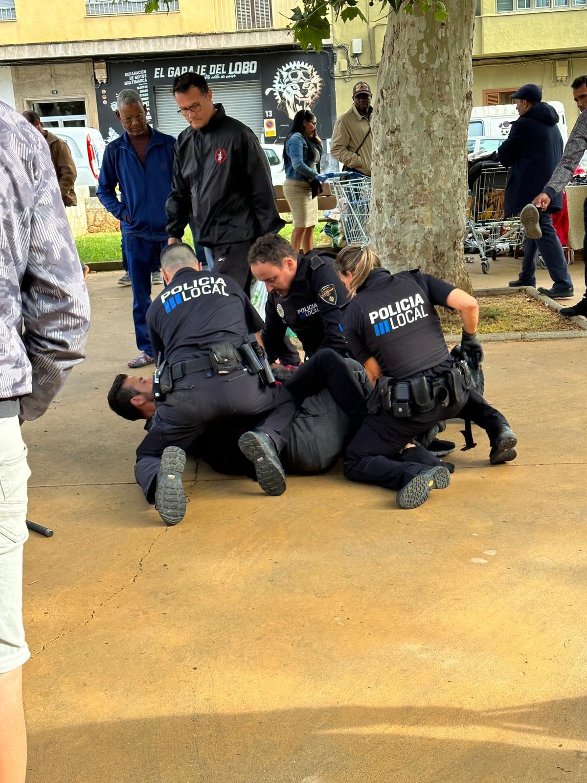 Detenido un hombre por atacar un tenderete del PP en Inca