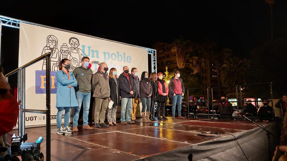 Foto previa a la lectura del manifiesto