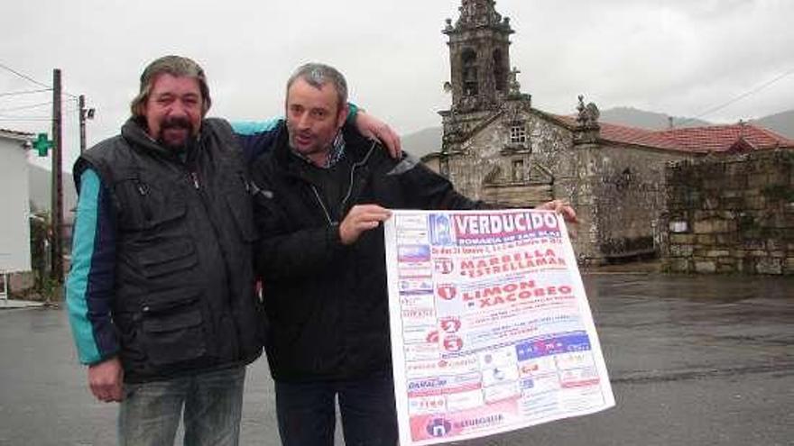 Juan Lores y Blas Vázquez, de la comisión de fiestas. // FdV