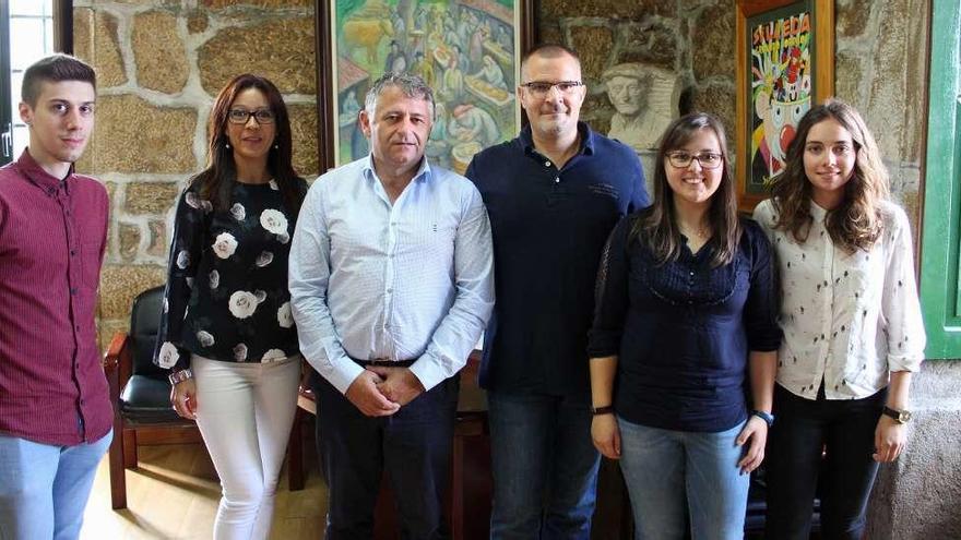 Massimiliano Legnaro fue recibido ayer en la Alcaldía de Silleda por su titular, Manuel Cuiña, y por la edil de Cultura, así como una delegación de la Banda de Música Recreativa e Cultural de A Bandeira.