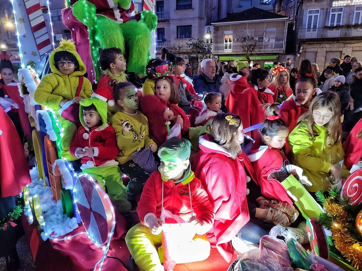 Las fotos de Sus Majestades los Reyes Magos recorriendo Cangas