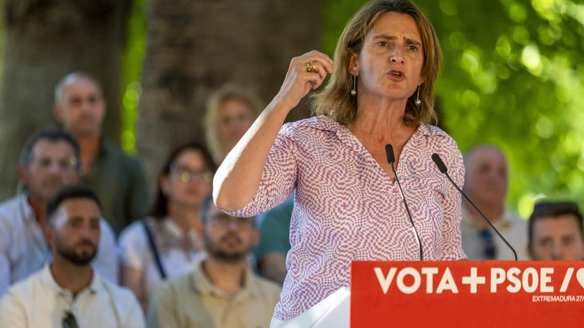 Teresa Ribera en el acto de los socialistas en Mérida.