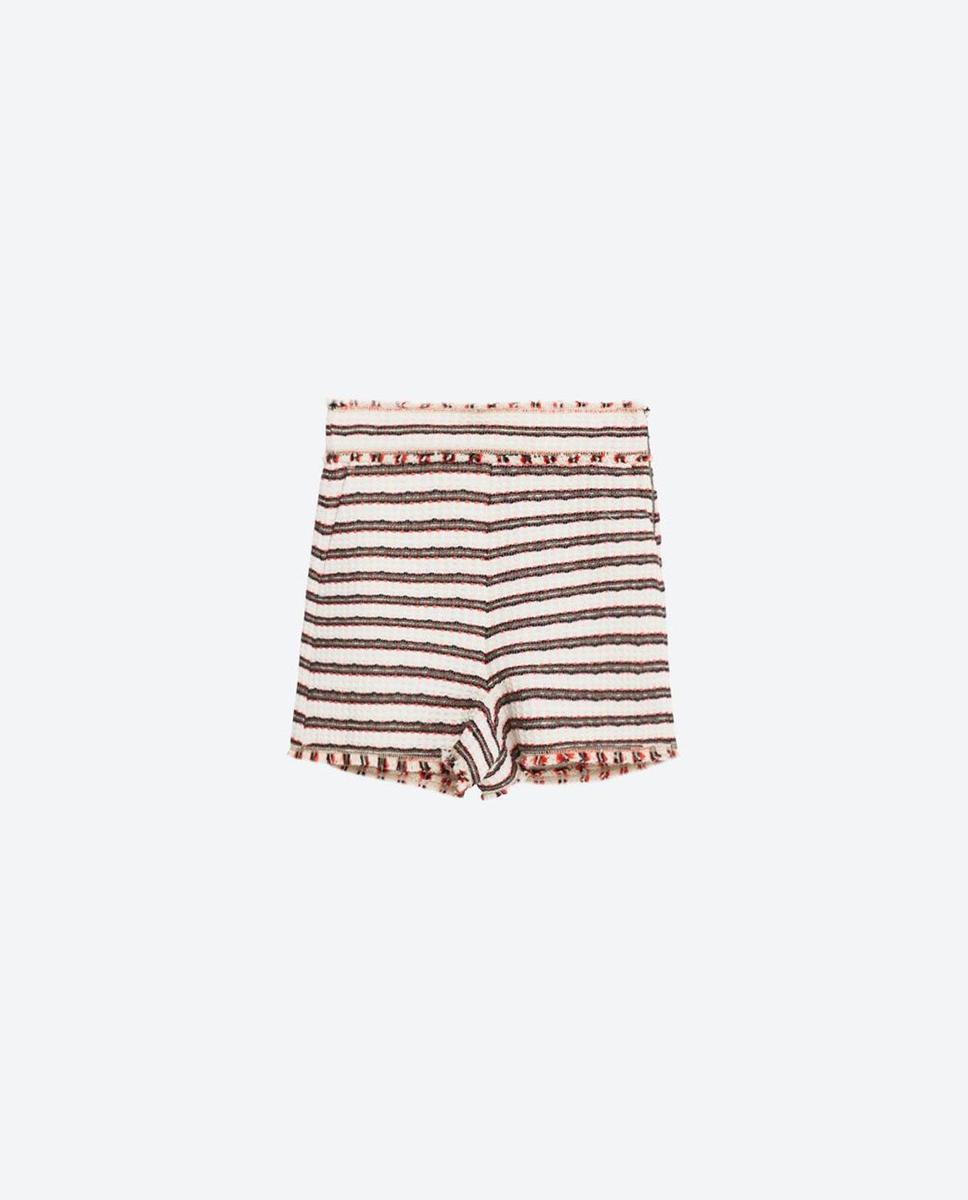 Short bajo desflecado, Zara