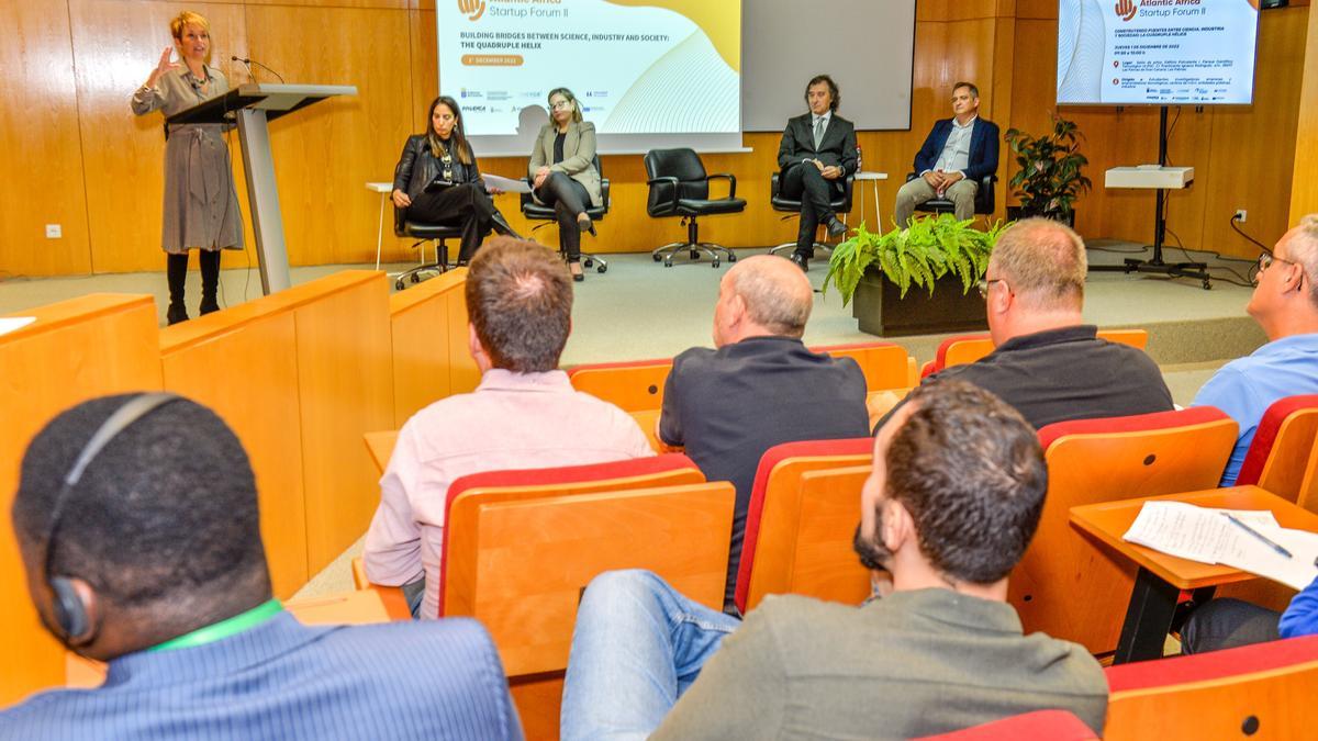 Intervención de Elena Máñez en el Atlántic Africa Startup Forum, en el Parque Científico Tecnológico de la ULPGC.