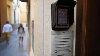 Málaga lidera el cierre de viviendas turísticas ilegales en Andalucía, con más de 4.300 cancelaciones