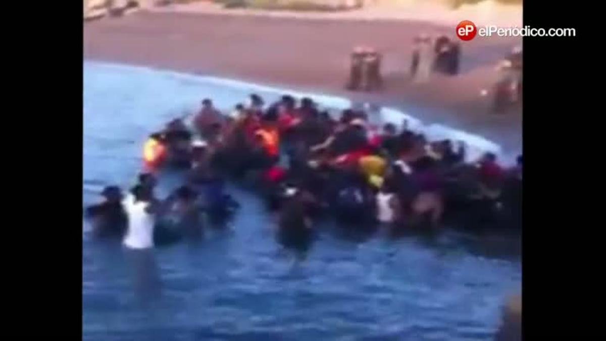 Immigrants, a la platja de Melilla.