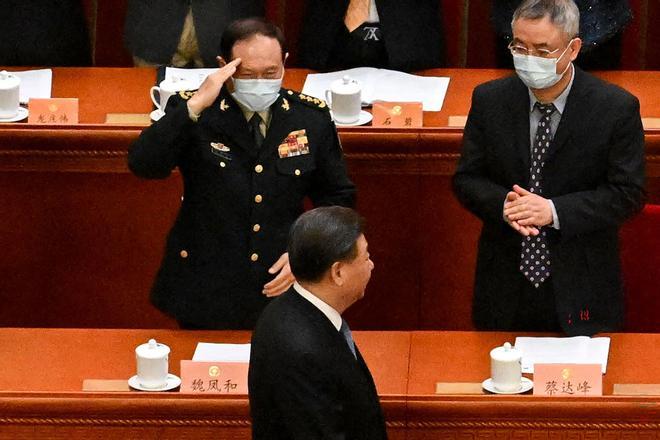 China condena a muerte a dos exministros de Defensa por corrupción