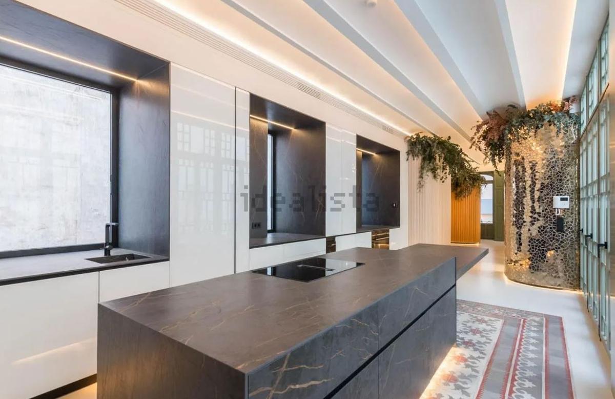 Cocina del segundo piso más caro de Murcia