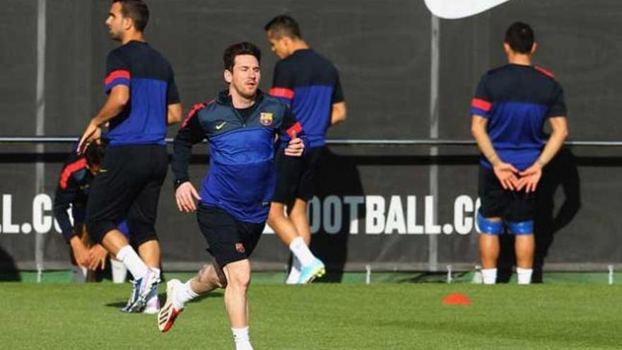 Leo Messi se entrena con el equipo.