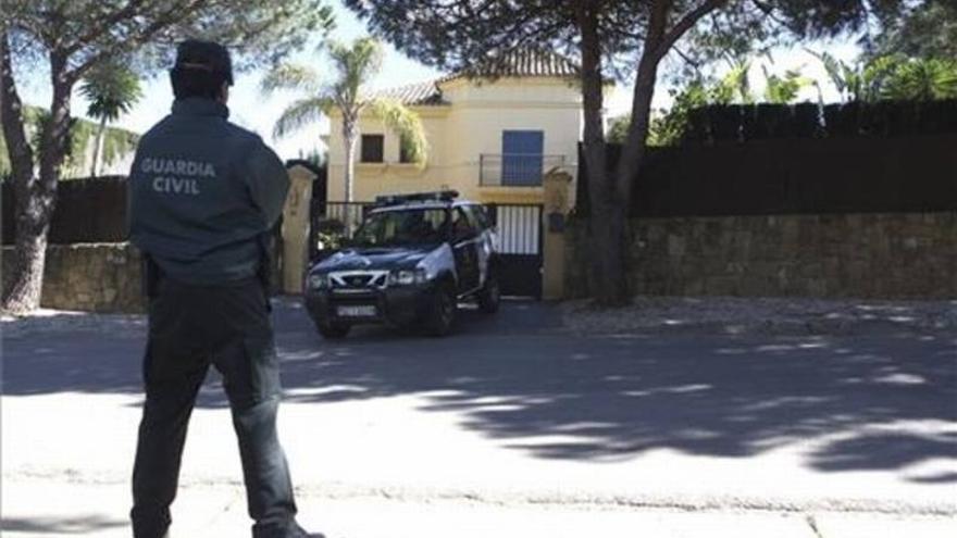 Detenido por la muerte de su hija y de su compañera en Cádiz