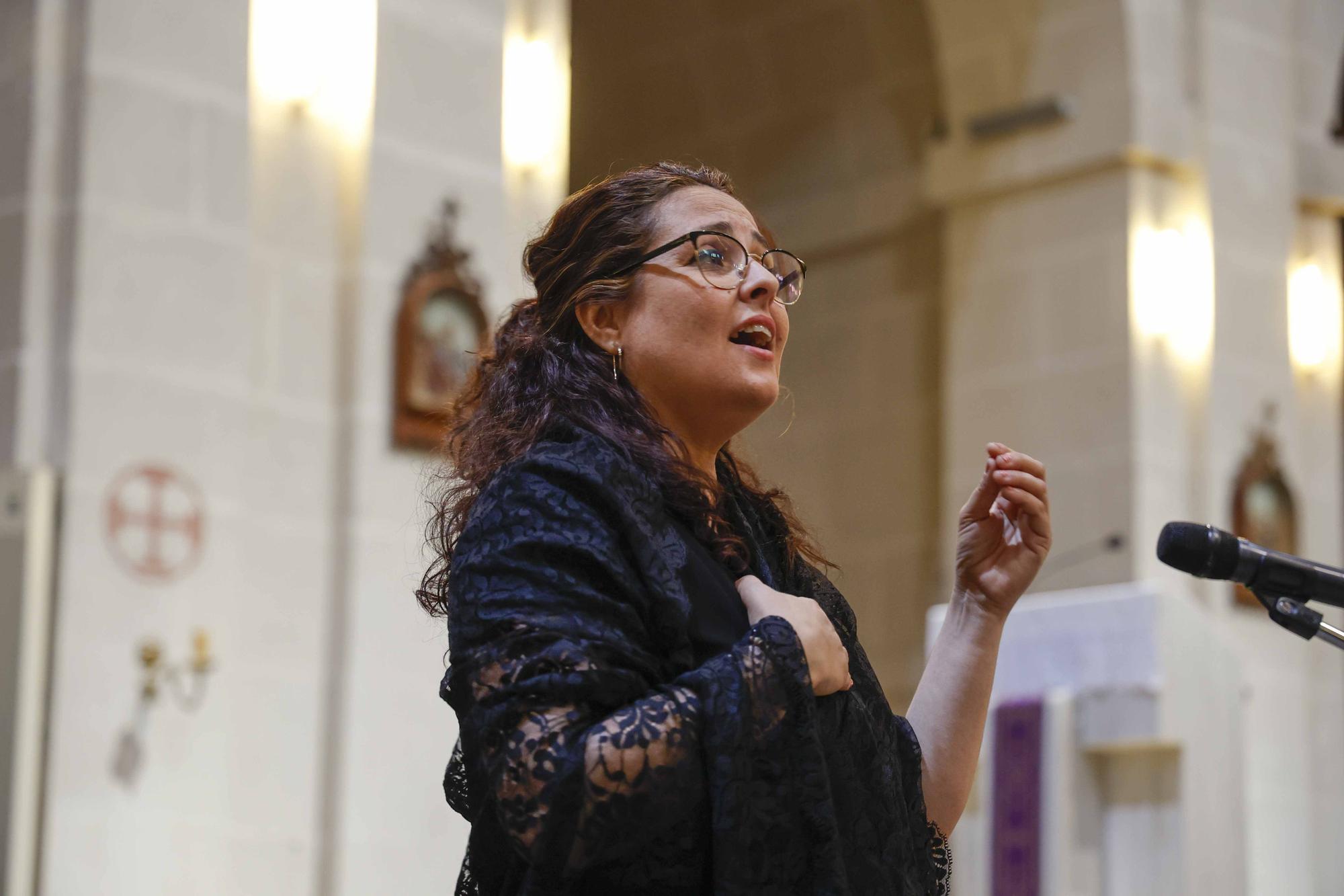 Alicante da inicio a la Semana Santa con una emotiva Exaltación de la Saeta y Mantilla