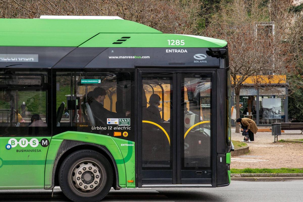 Un vehicle de la flota d'autobusos urbans de Manresa