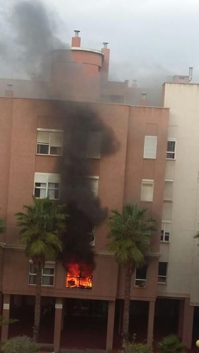 Incendio en una vivienda del barrio de Siete Palma