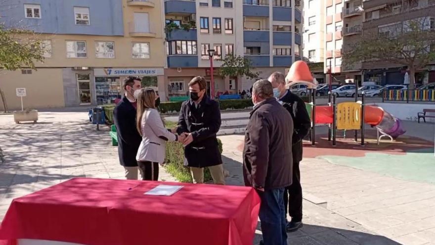Oliva inicia la remodelación del parque de la avenida de València