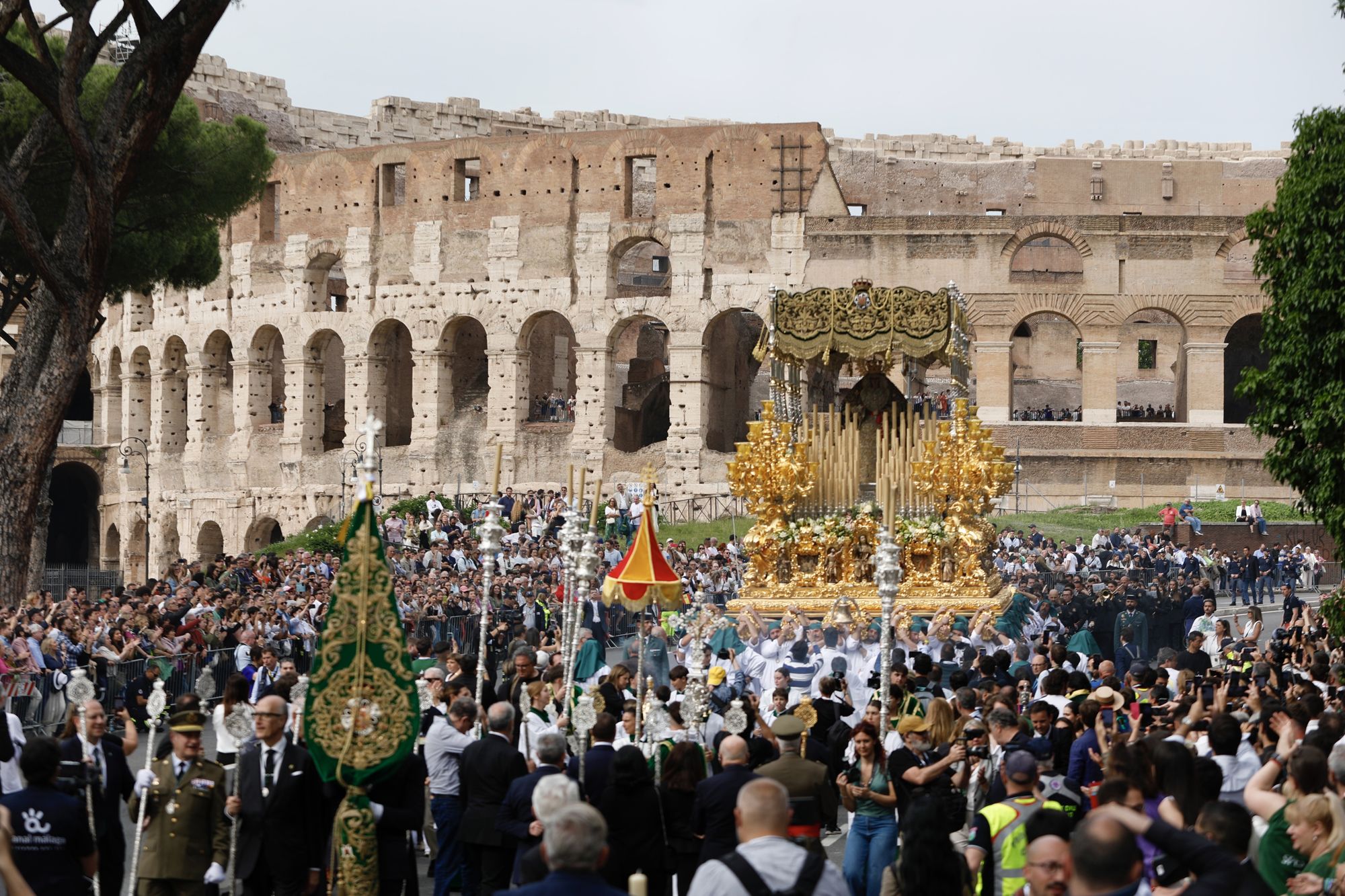 Gran procesión por el Jubileo de las Cofradías, en fotos