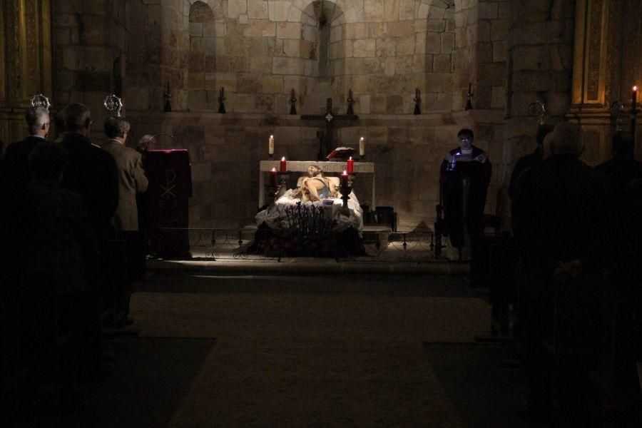 Primer Vía Crucis del Yacente