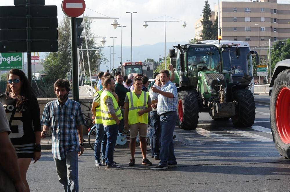 Los tractores a su paso por el Auditorio