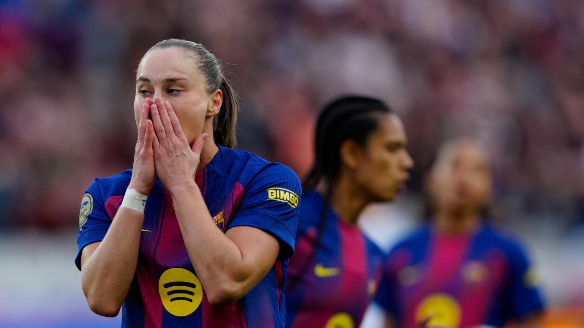 Pajor adelanta al Barça