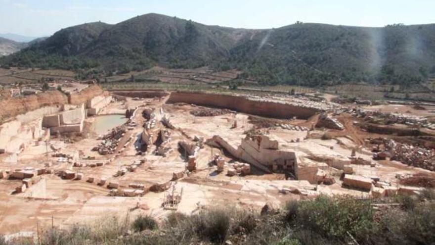 Las canteras de Cavarrasa tras el robo de cobre que les obligó a paralizar su actividad.