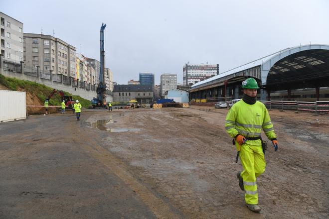 La obra de la Intermodal empieza la cimentación y demuele varias naves de Adif