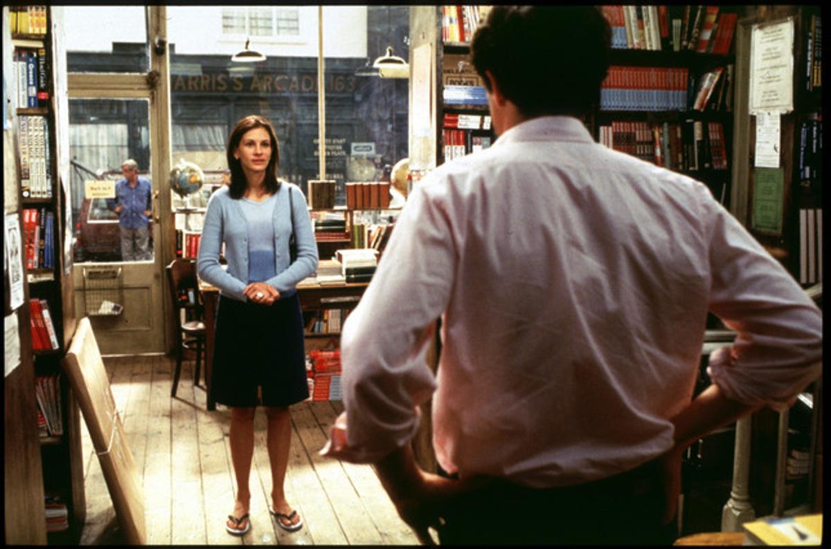 Una escena de la película 'Notting Hill' con Julia Roberts y Hugh Grant.