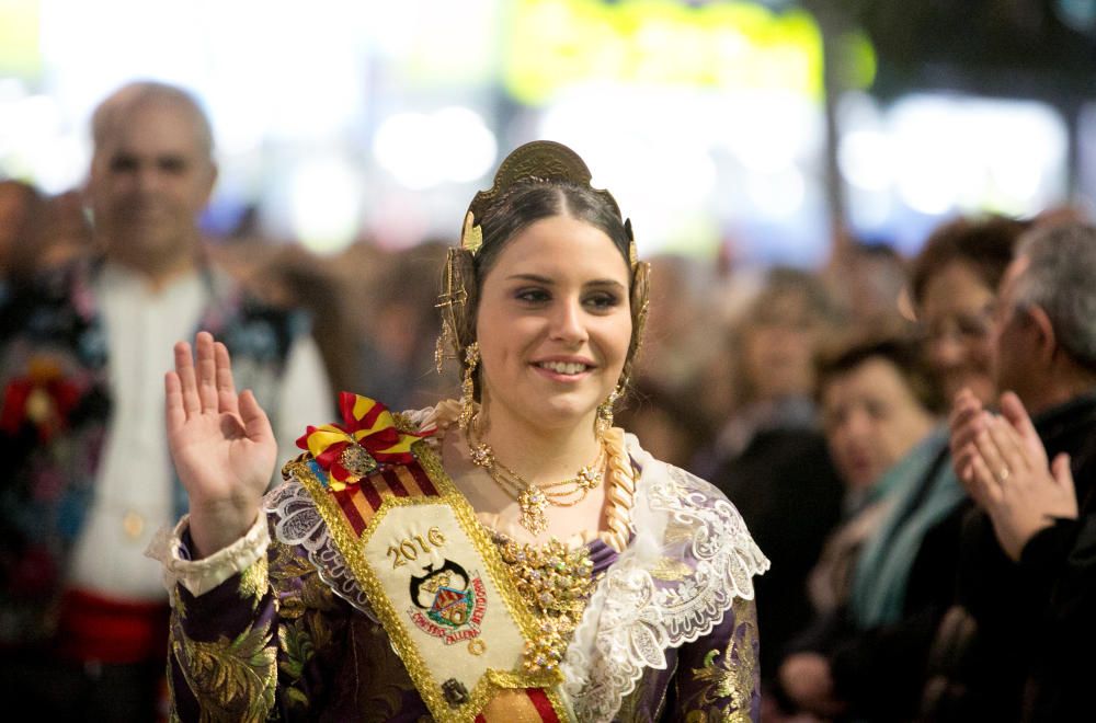 Multitudinaria «Crida» que da inicio a las fiestas en honor a Sant Josep