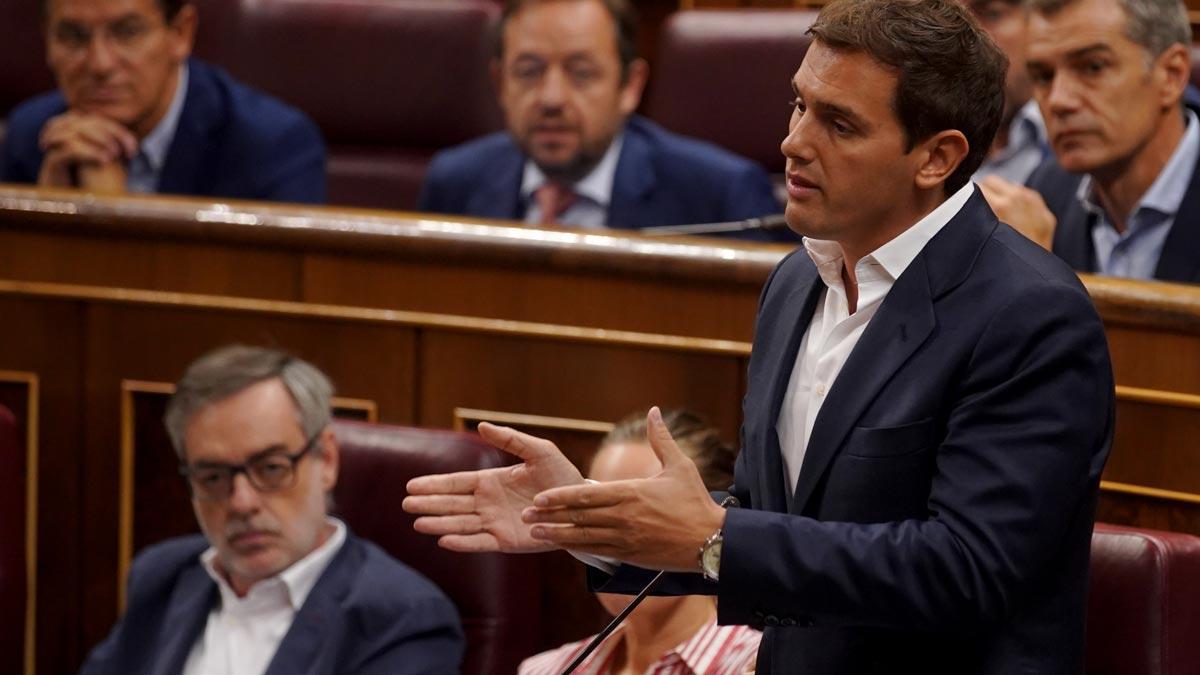 Albert Rivera reta a Pedro Sánchez a publicar su tesis.