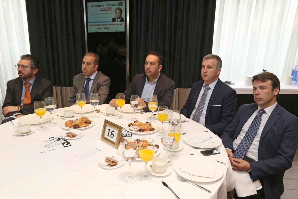 Fotogalería / Los Desayunos de CÓRDOBA / James M. Roberts