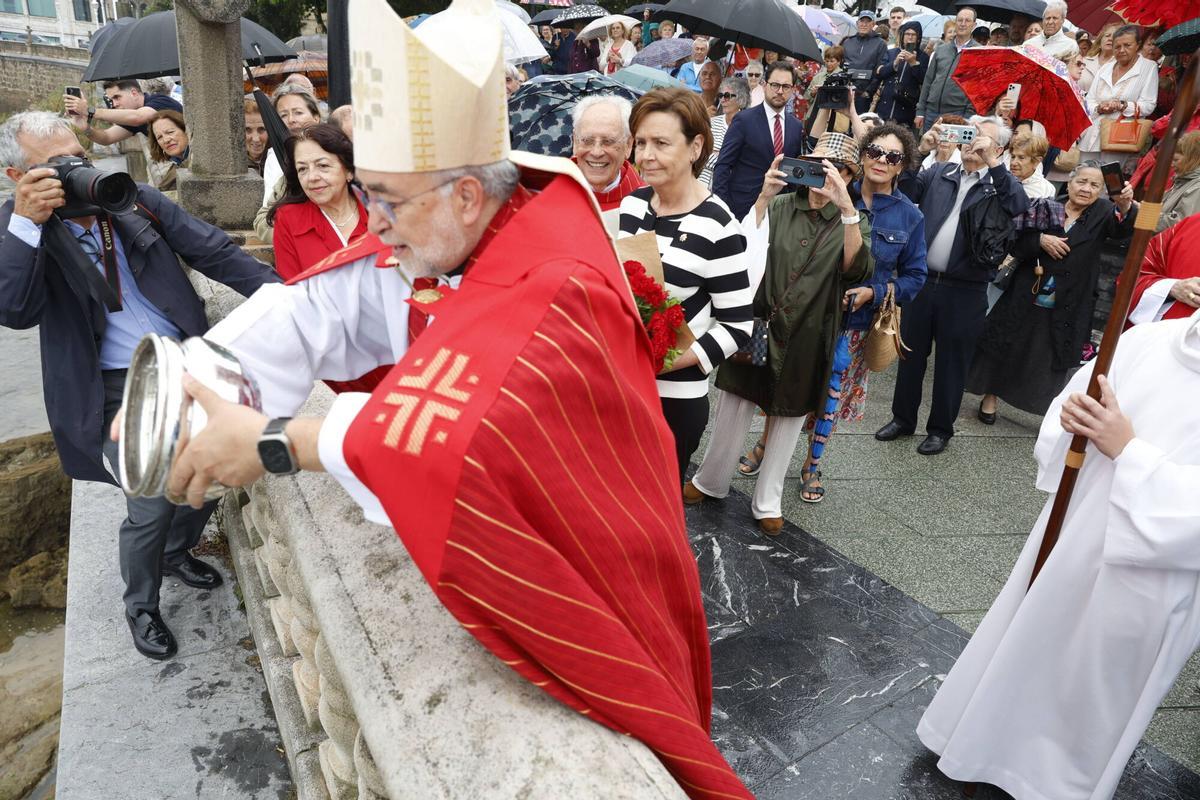 La bendición de las aguas en San Pedro, en imágenes La bendición de las aguas en San Pedro, en imágenes