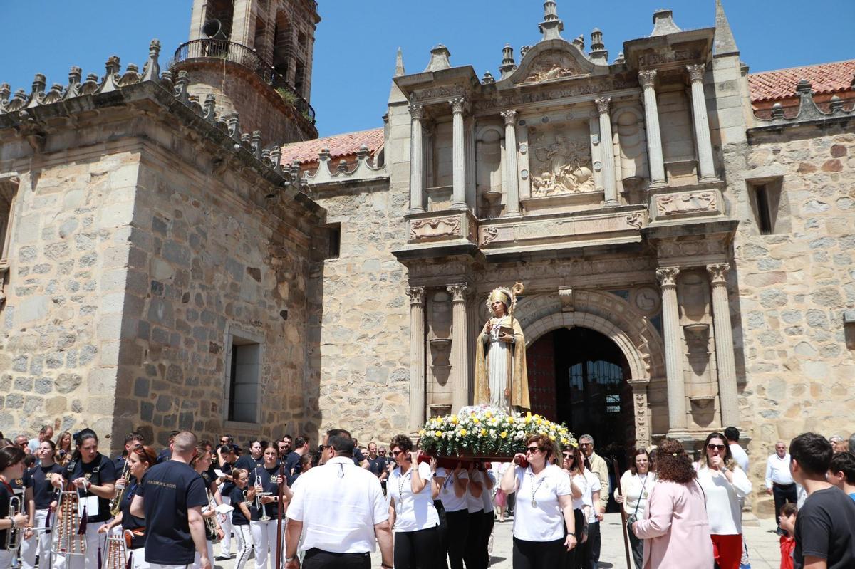 Romería en Hinojosa con San Gregorio de Ostia.