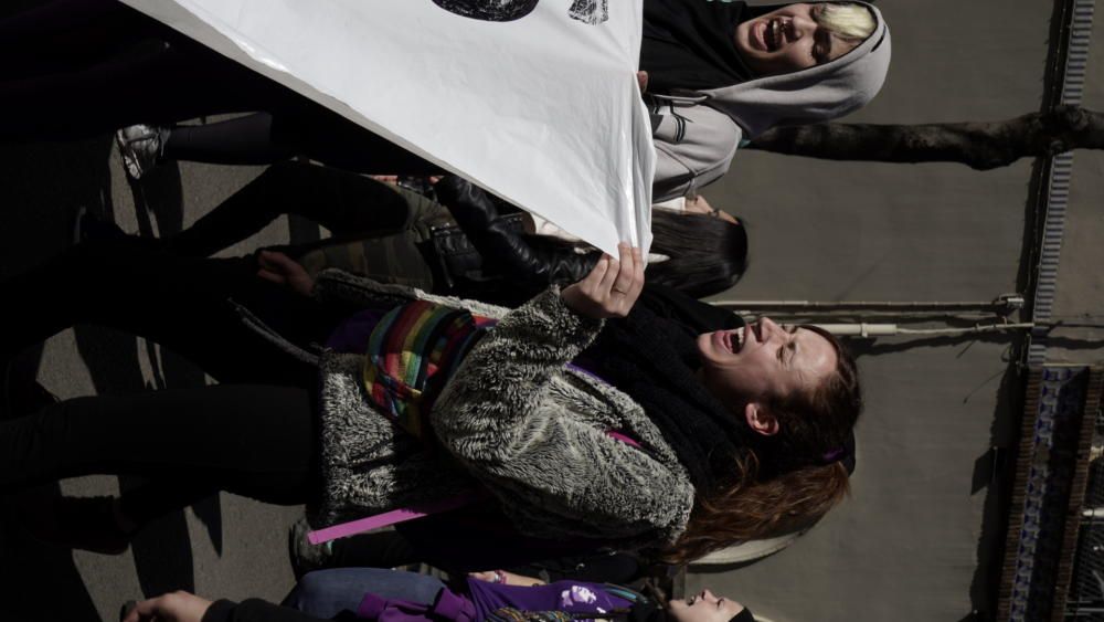 Manifestació sindical a Girona de la vaga del vuit de març