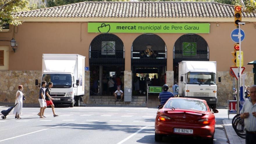 Los vendedores del mercado de Pere Garau pidieron más aparcamientos.