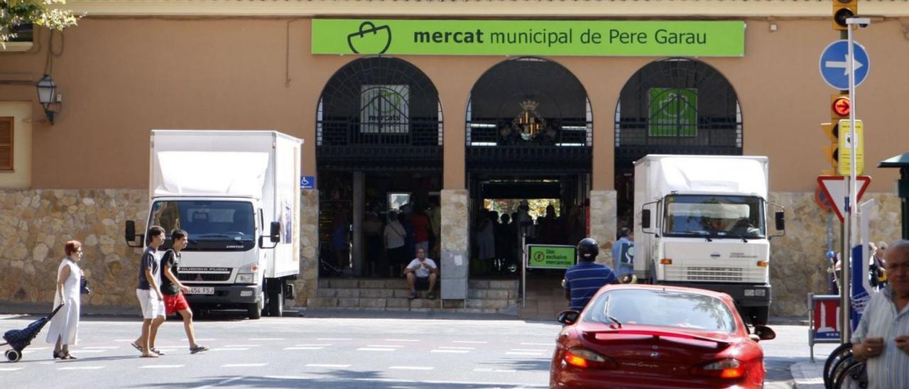 Los vendedores del mercado de Pere Garau pidieron más aparcamientos.