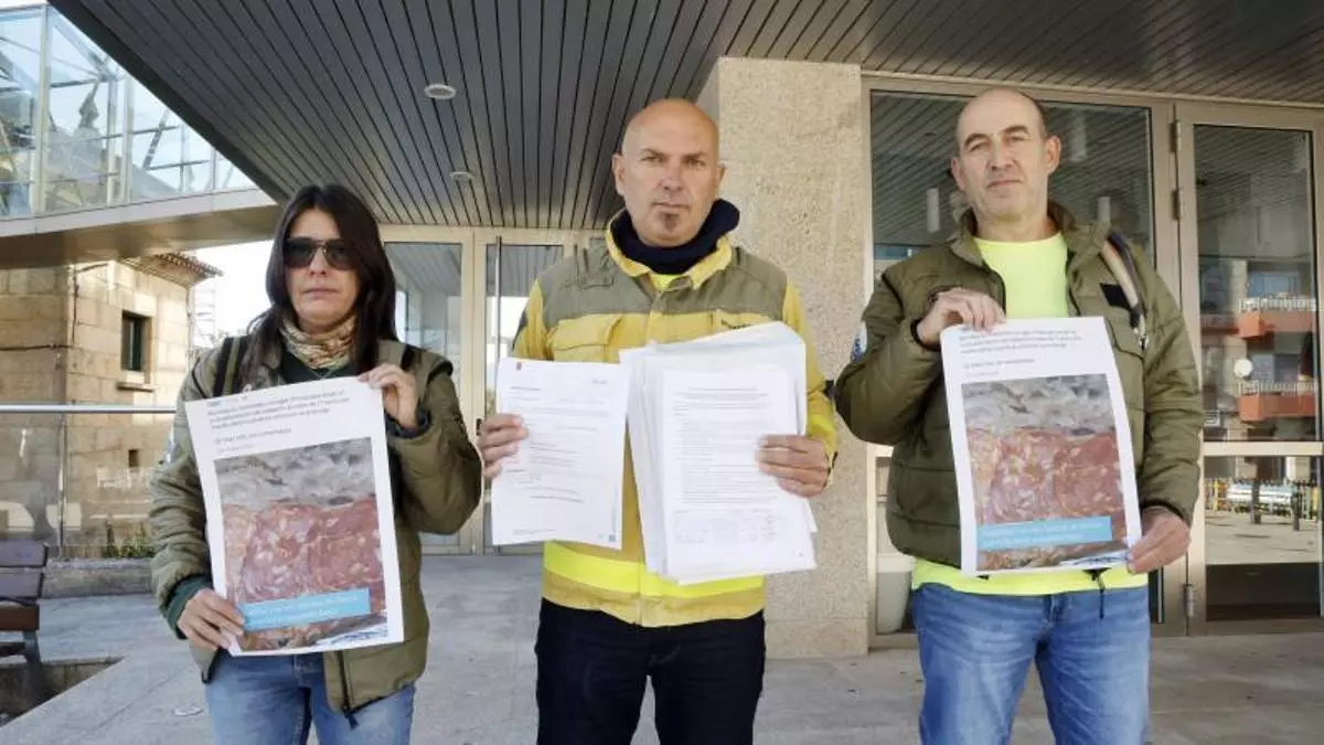 Bomberos forestales contra la precariedad: «Cando estamos loitando cun lume nin nos fan chegar auga suficiente para beber»