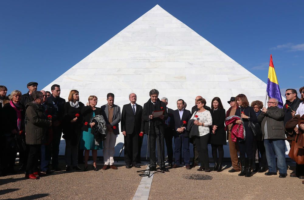 Primer homenaje oficial a las víctimas del franquismo en Málaga