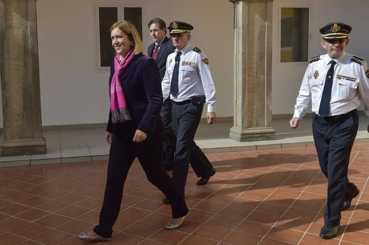 Entrega de diplomas a los Policías Nacionales ...