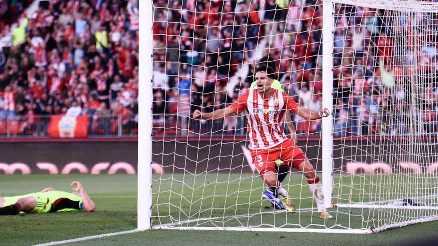 El Almería deja el ascenso directo a siete puntos del Málaga CF