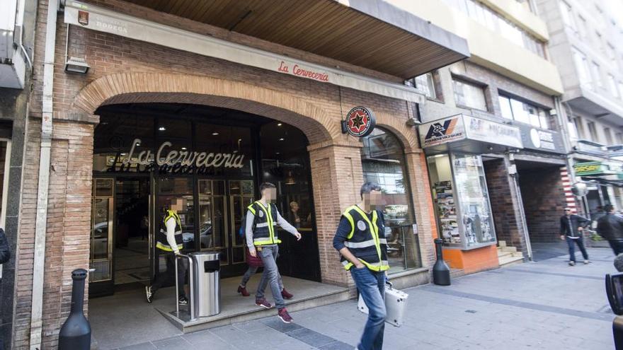 C&A mantendrá abierta la tienda de Cuatro Caminos en A Coruña - La Opinión  de A Coruña