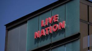 El logo de Live Nation en un edificio de Beverly Hills, California, en mayo de 2024. 