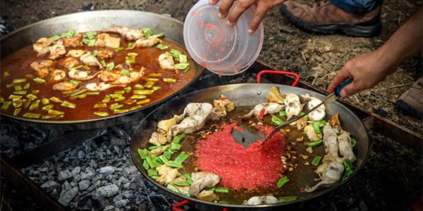 Grotesco concurso de paellas en el País Vasco