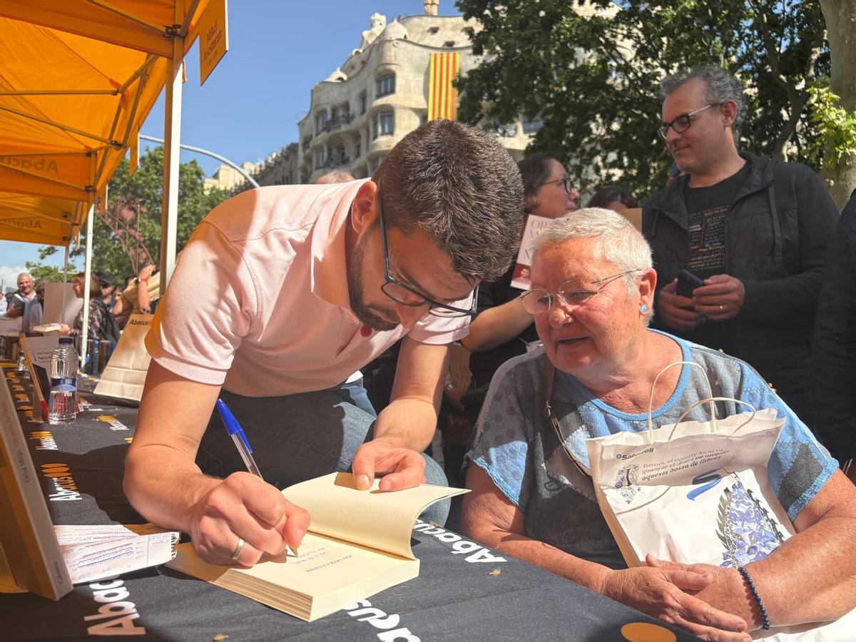 Neus Pascual en su encuentro con Oriol Mitjà.