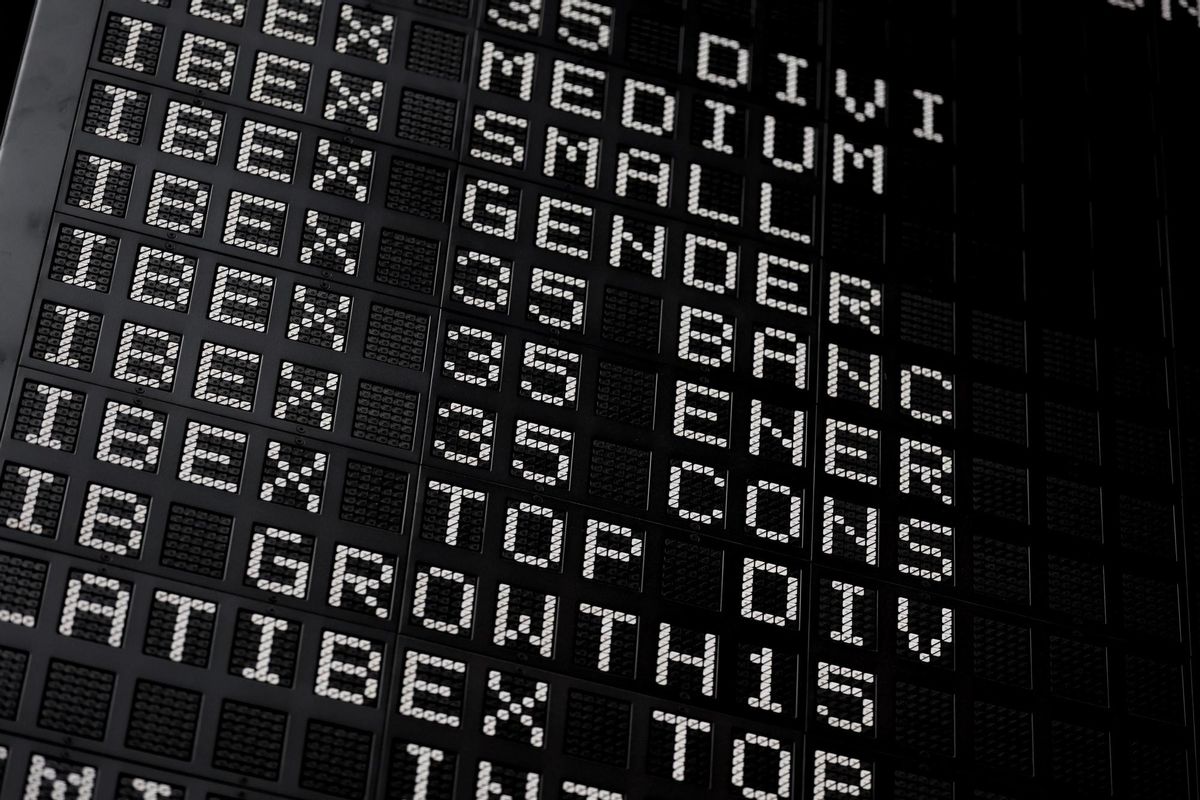 L’Ibex 35 puja gairebé un 0,3% en l’obertura i busca els 7.800 punts
